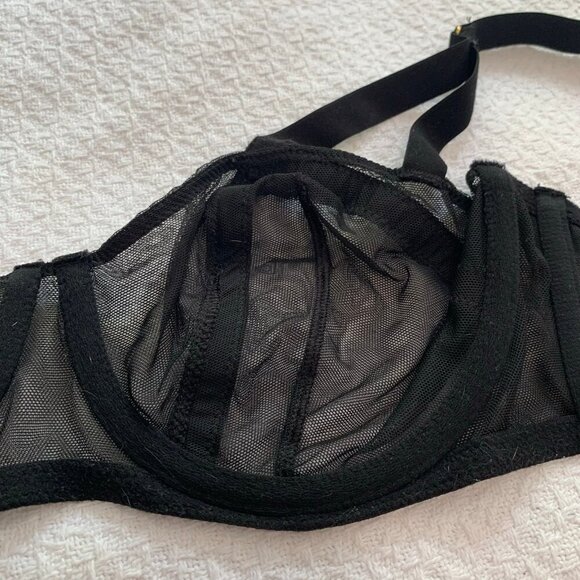 Victoria's Secret 34DD very sexy unlined balconet underwire bra - Picture 8 of 9